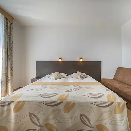 Privatunterkunft Ankoria *